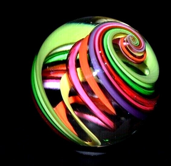 EDDIE SEESE GLASS MARBLE/1.526″-SPRINGTIME CYCLONE-YELLOW,,MAGENTA DICHROIC,ORG+