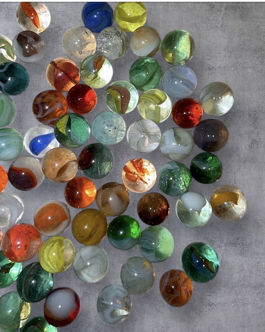 Lot of 88 Glass Marbles – Swirl, Clear & Translucent Mixed Colors Great Variety