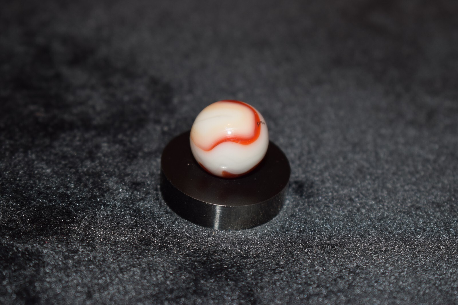 Vintage Milk Glass Alley/Ravenswood OXBLOOD Toy Marble Size .593″=19/32″ MINT