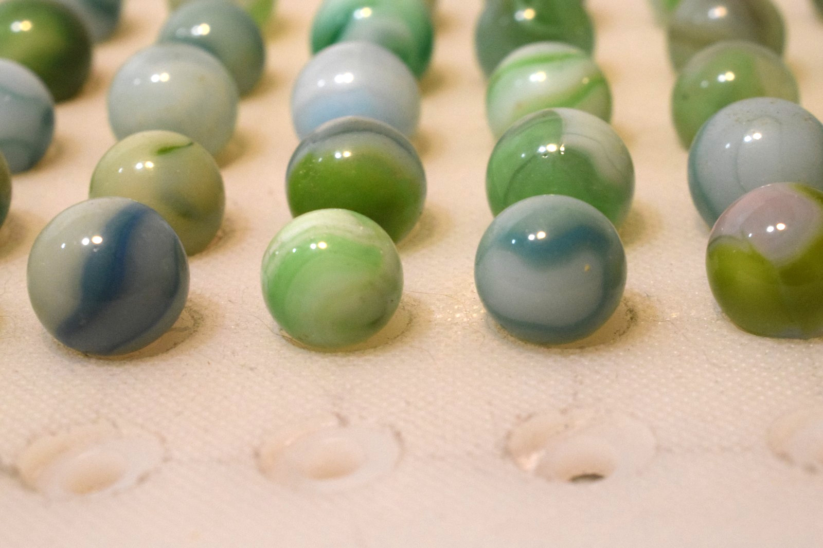 VITRO AGATE MARBLES ARKO 57PC MIXED LOT SHAMROCK GREEN AQUA BLUE COBALT LIME