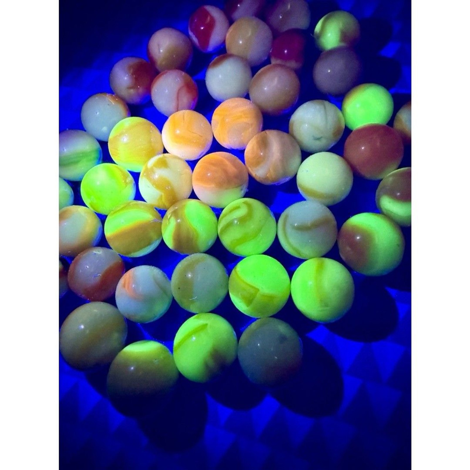 VTG Akro Agate Peltier Marbles Lot – 44pc Rainbow Yellow UV Glow