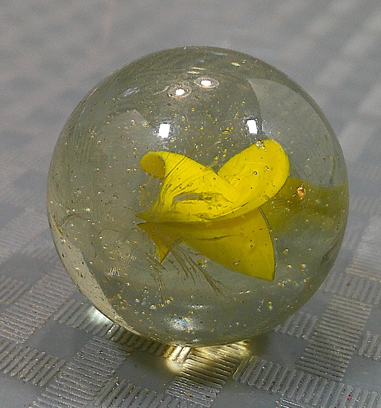 Vintage 1940s Yellow Clear Cat’s Eye Marble Banger Shooter Boulder Bonker Masher