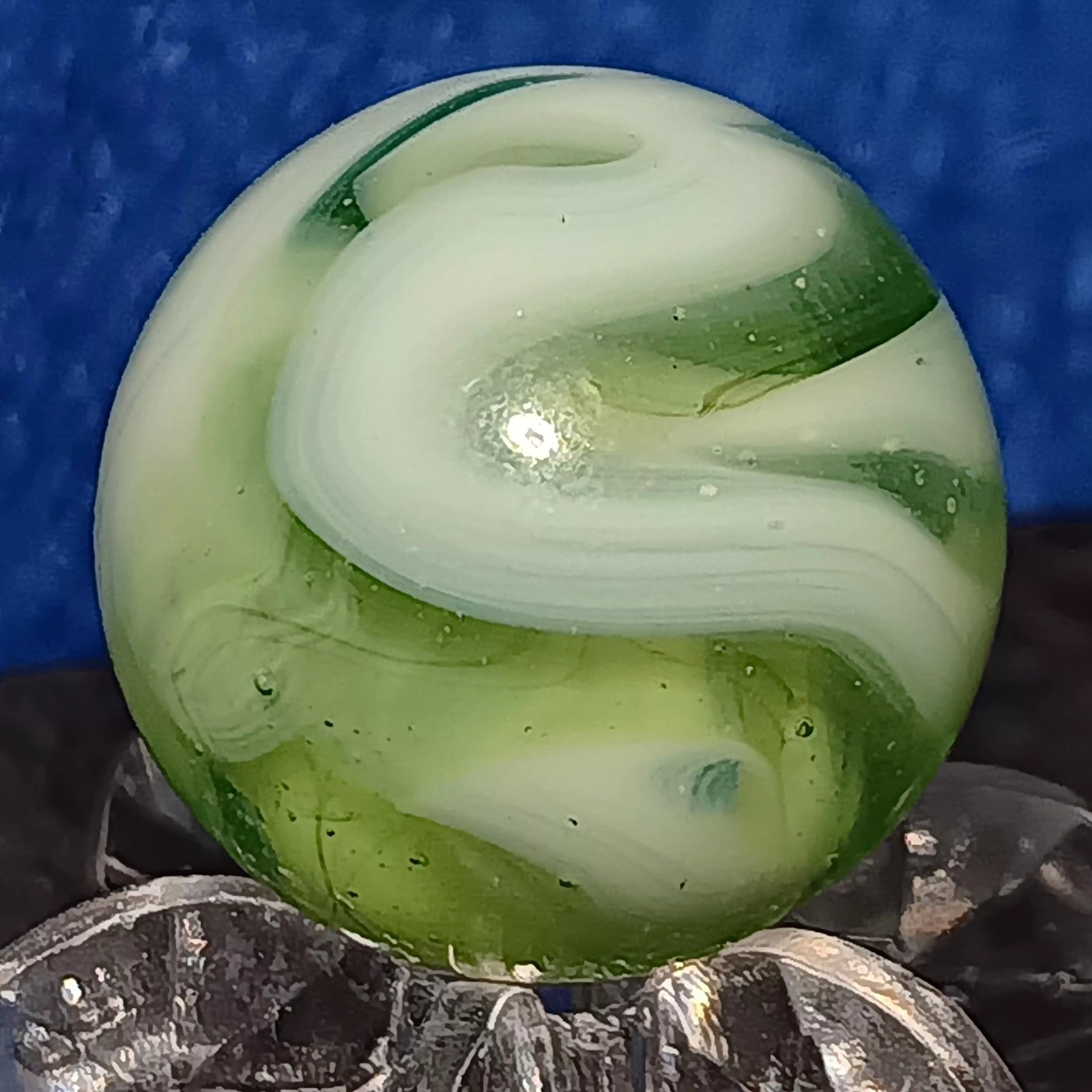 VIntage Alley Agate Swirl Marble. .66″ Mint. Uv. Sistersville. Circa (1931-1932)