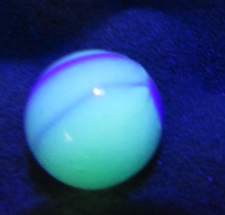 ANTIQUE PELTIER GLASS MARBLE. RAINBO BLUE 5/8″ UV Pre-1938