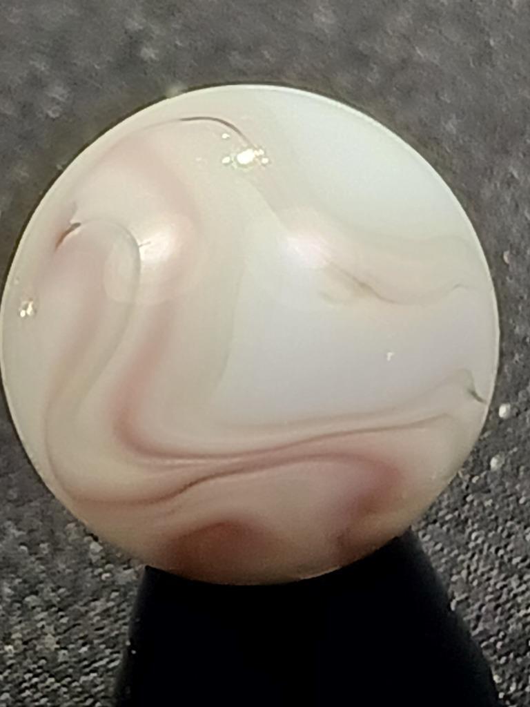 Alley Agate Heaton .57″ Thistle + Pearl White on Clear Swirl Serious Marble A404