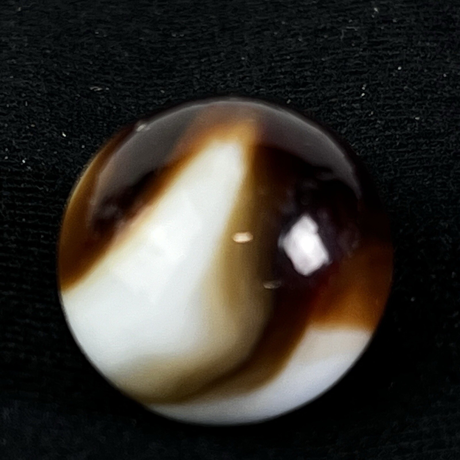 Vintage Akro Agate Peltier Art Swirl Glass Marble .64” White Brown