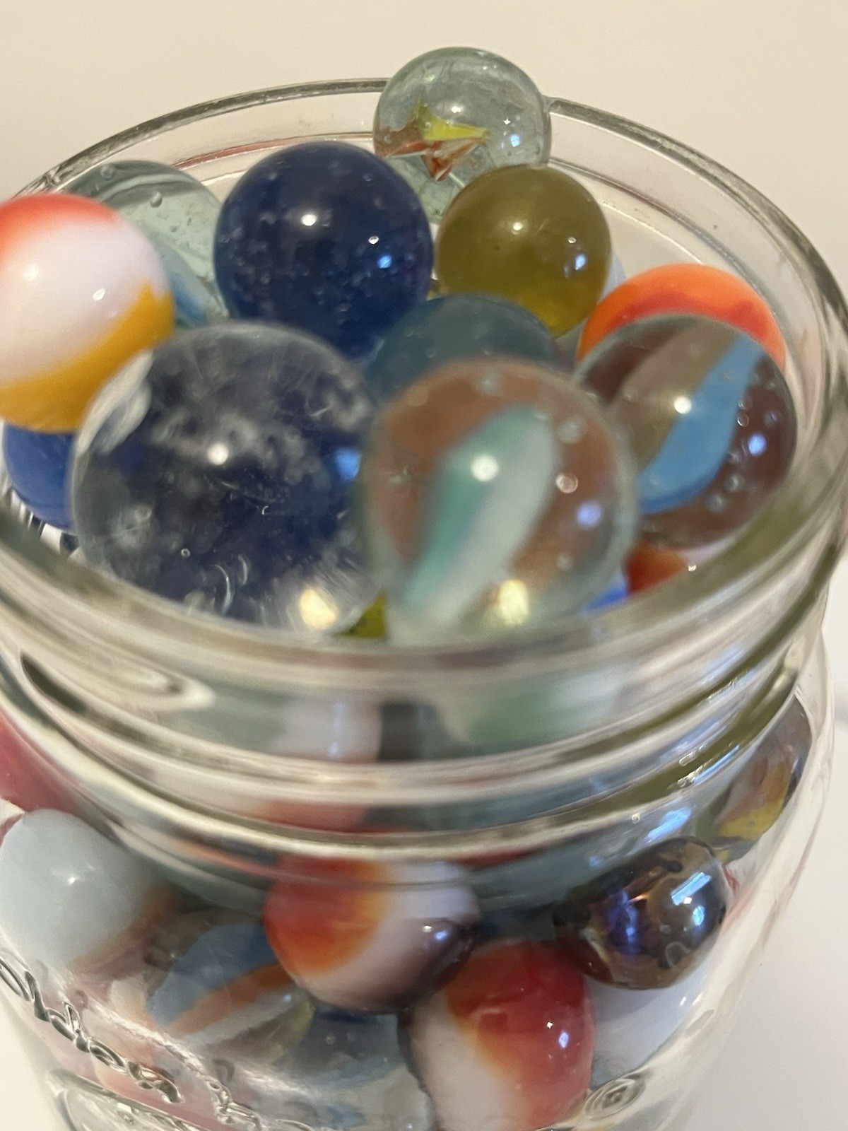 Jar of Vtg Marbles Beach Ball Cat Eyes Glass Shooters Mixed Lot 130 Various Cond