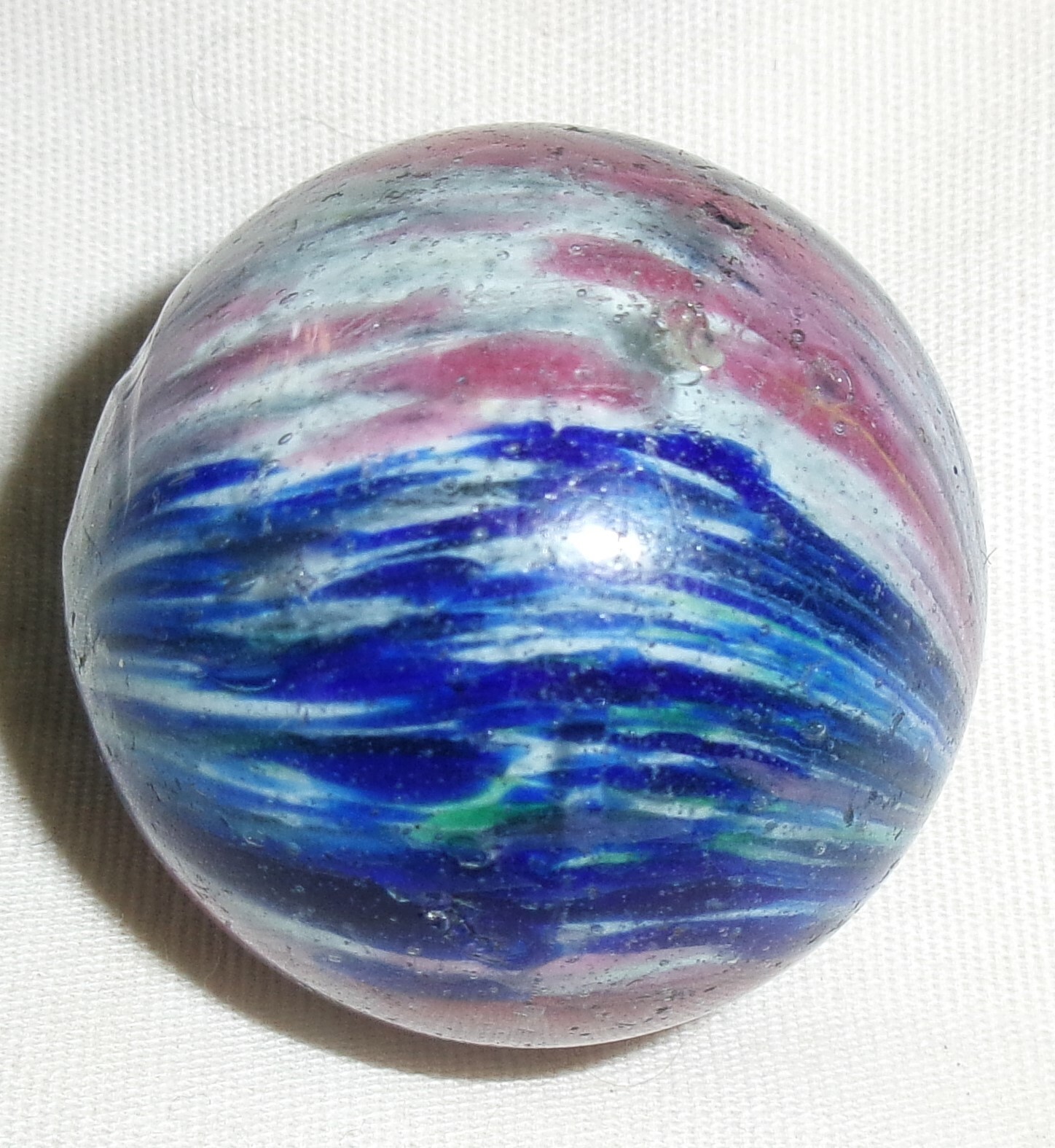 ANTIQUE GERMAN 1890’s 1 4/10 ” HAND MADE ONIONSKIN GLASS TOY GAME MARBLE MAN ART