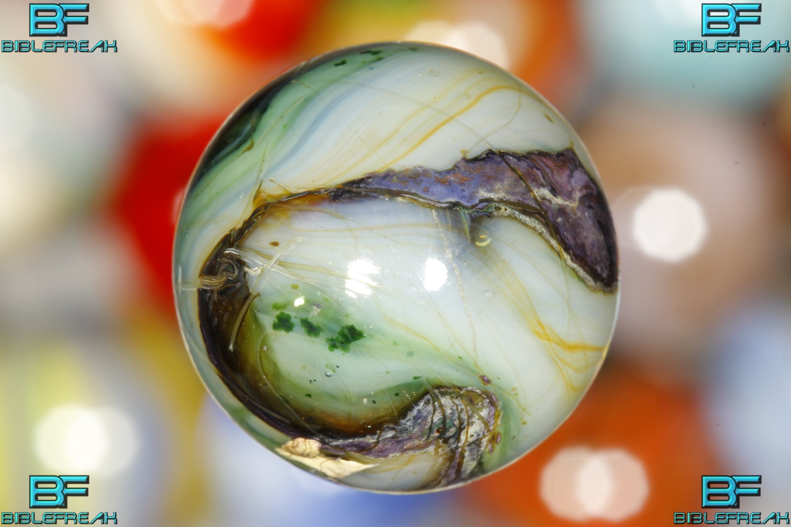 001601 ONE (1) 2008 JABO Peltier Mansion 45/64″ 17.87mm Silver DRIZZLE Marble