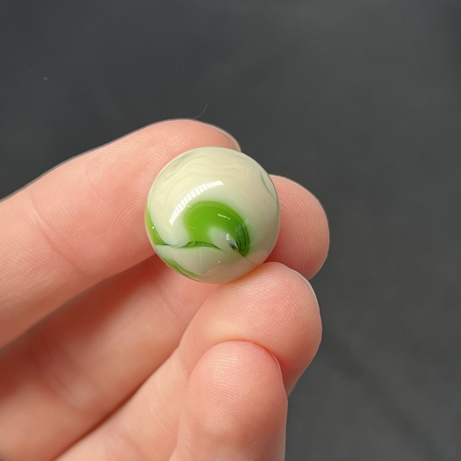 VTG Glass Swirl Marble Akro Agate Peltier Vitro .6” Slim Green Cream