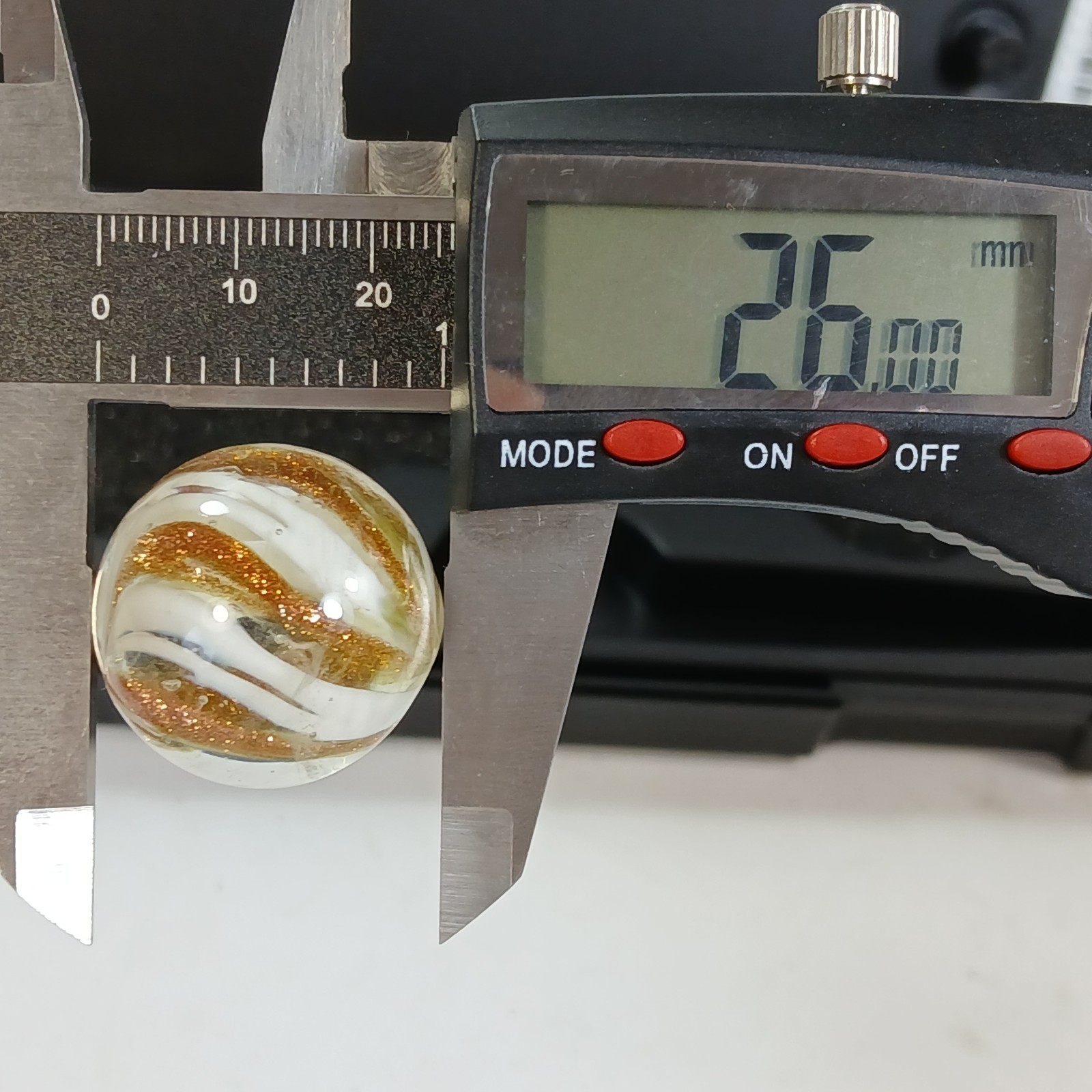 White Gold Flakes banded swirl 1″ Shooter Hot House? Air bubbles Lampwork Marble