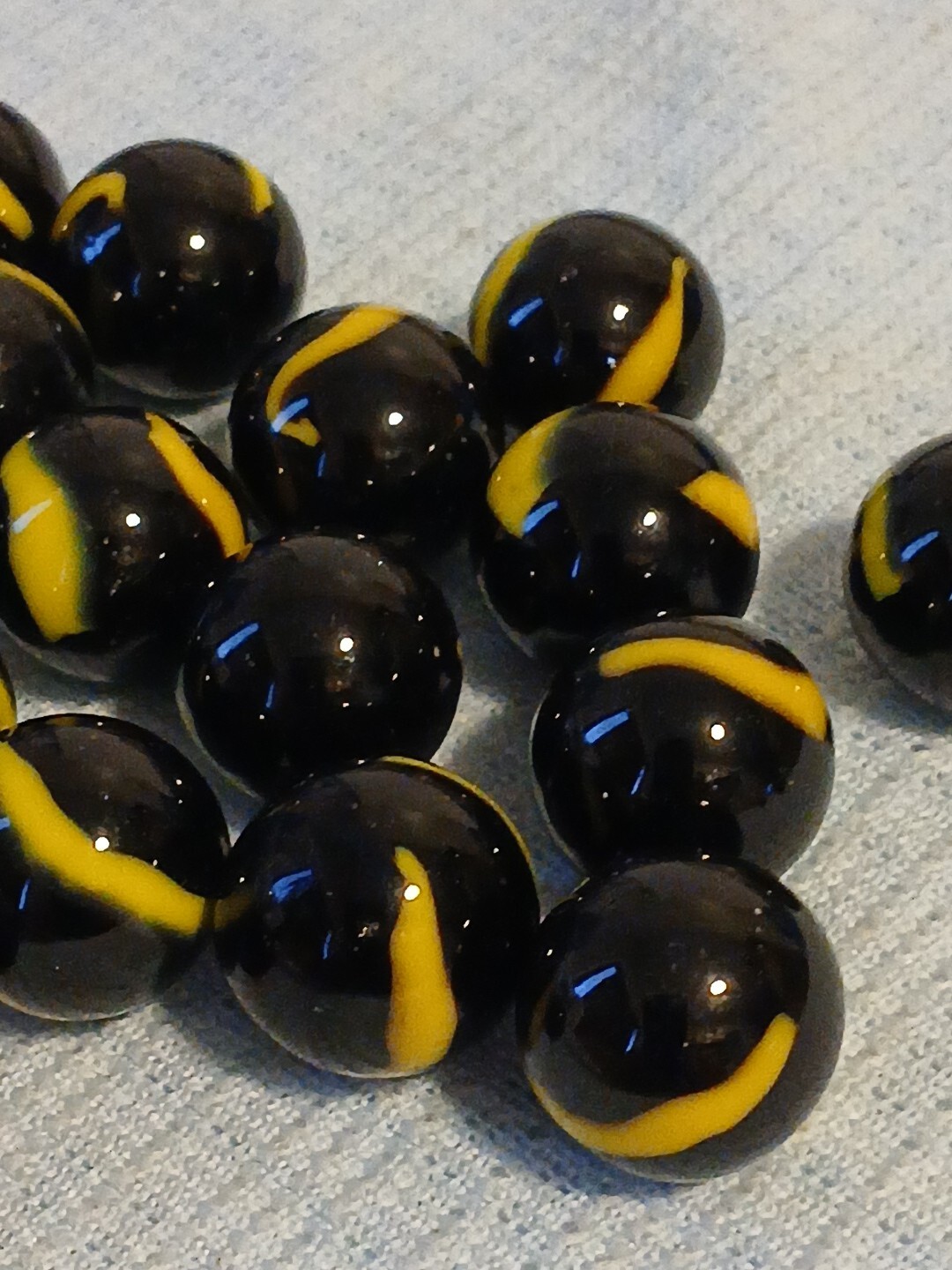 Lot Of 20 Poison Frog Marbles 5/8″ Classic traditional children’s game play
