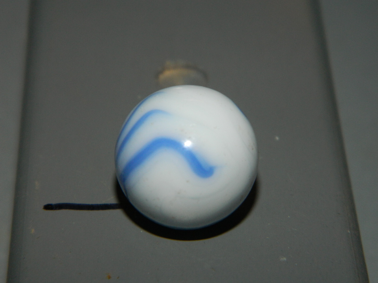 Alley Agate Blue Flame approx 5/8″ E5