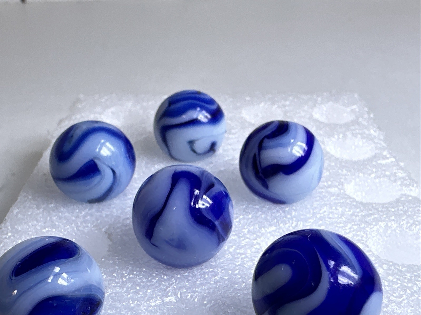 285 Lot of 12 Ravenswood Swirl Vintage Marbles! Awesome Lot