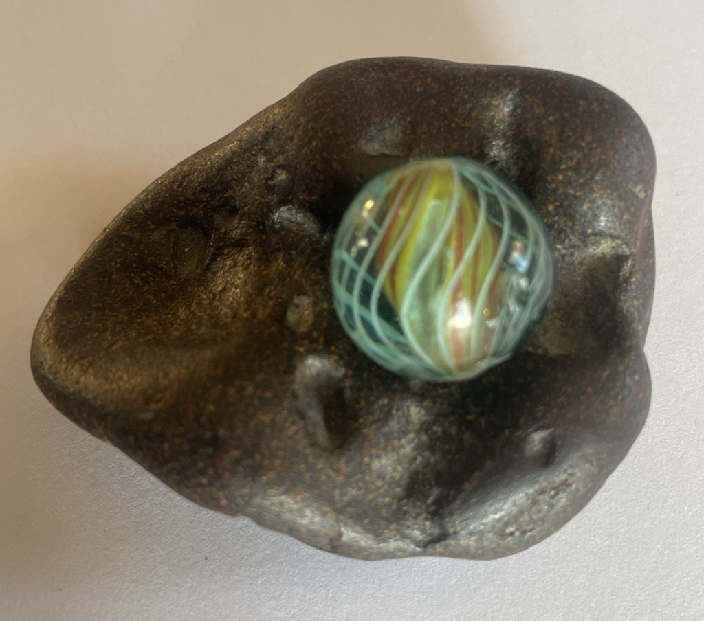 VINTAGE GERMAN HANDMADE MARBLE, THREAD SWIRL DIVIDED YELLOW & RED RIBBON CORE