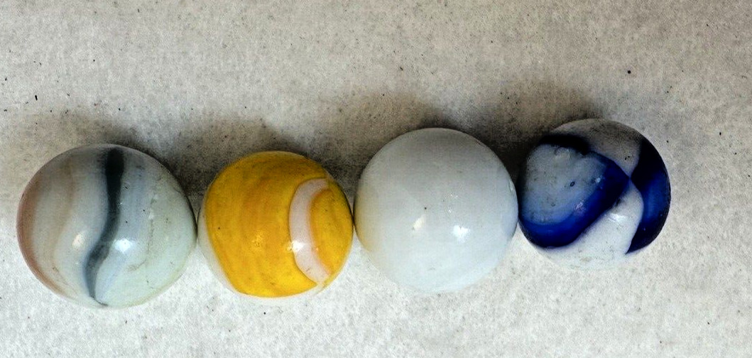 4 OPAQUE SHOOTER MARBLES Blue/White & Yellow/White 75/128 White 67/128 Mix 17/32