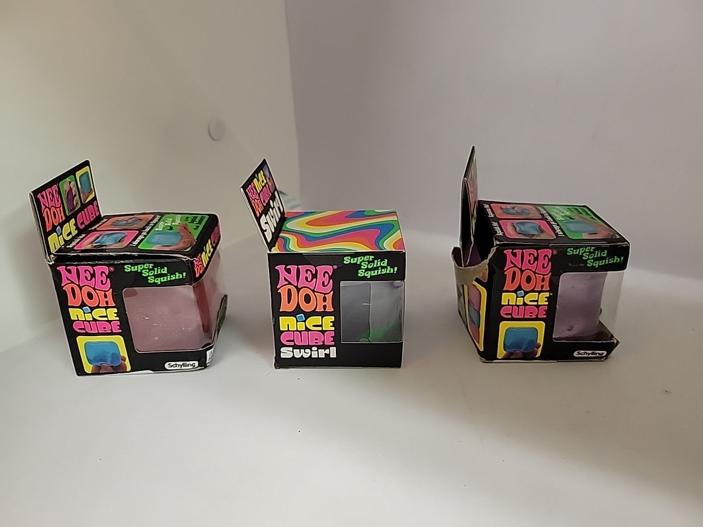 NeeDoh Nice Cube Assortment – Nice Cube Swirl and Nice Cubes – Open Box – E-B2