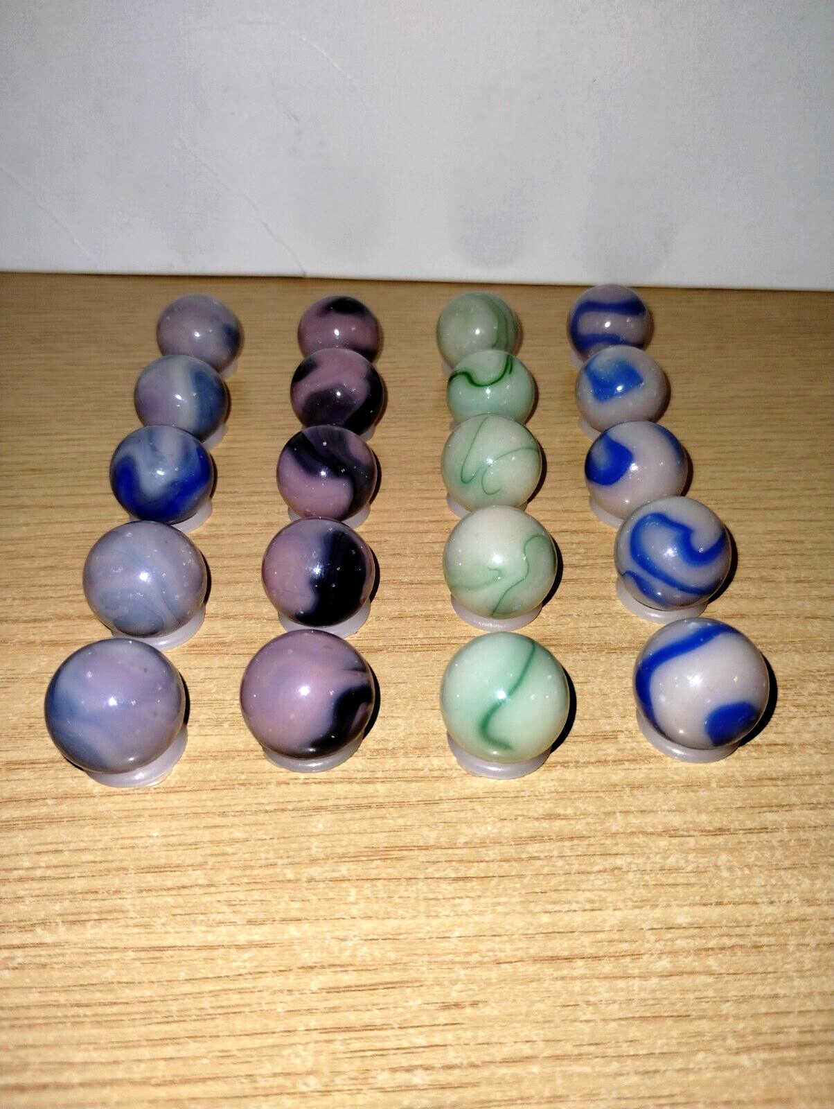 Jabo 20 Florescent Burmese Ultraviolet UV Reactive Fenton Uranium Glass Marbles