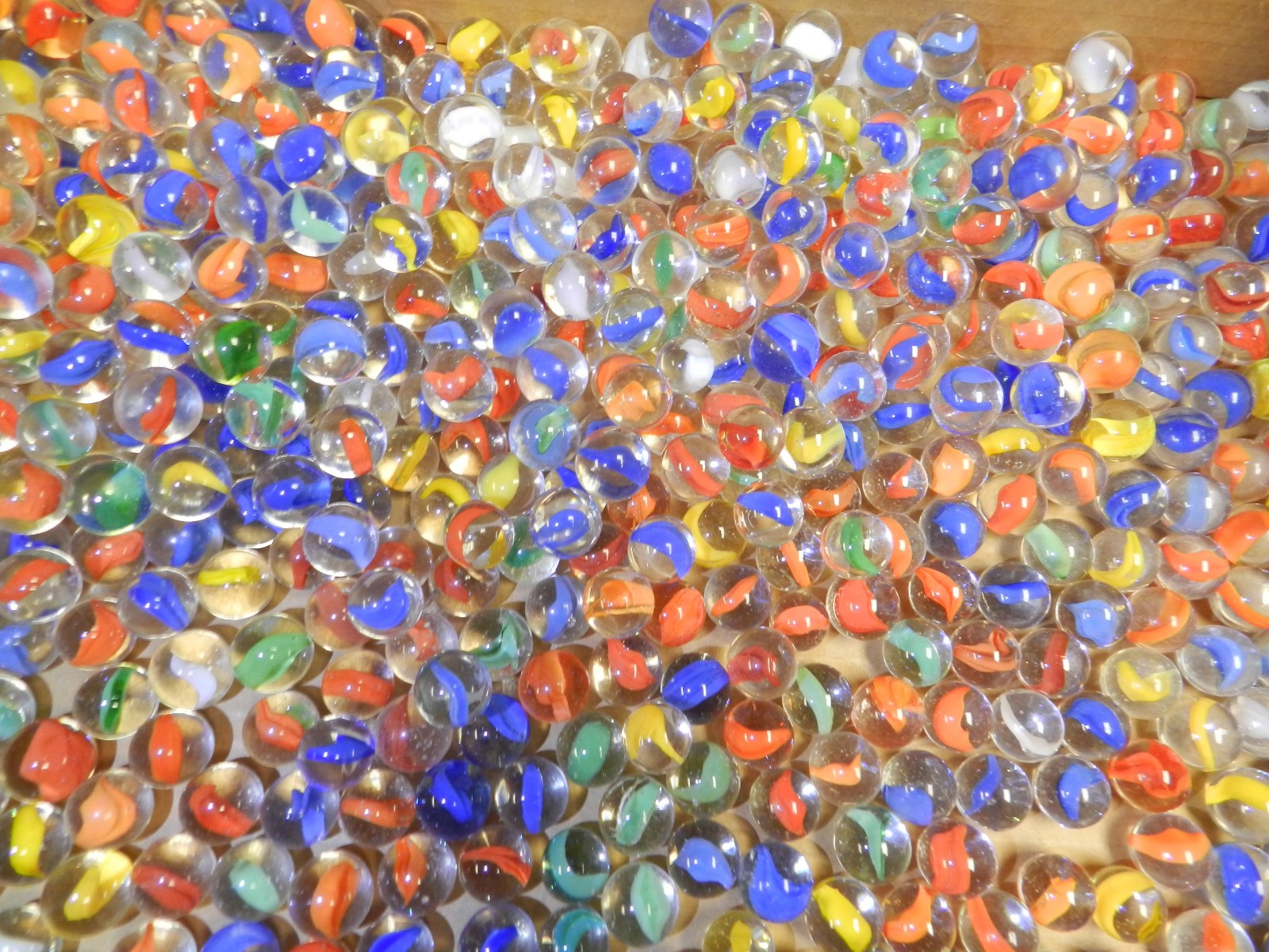 #19742m Huge Wholesale Bulk Lot of 500 Peltier Glass Cat’s Eye Marbles