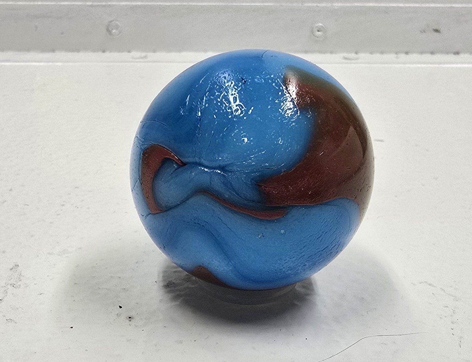 Vintage Serpent Blue & red Patch Swirl Art Glass Marble 1.5in Shooter
