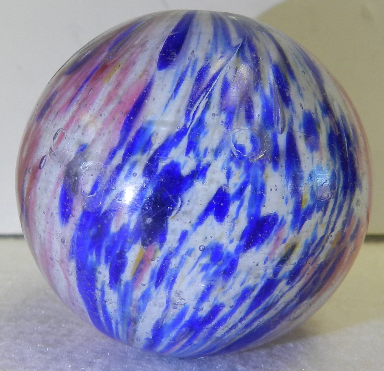 #19964m Huge 2.07 Inches Vintage German Handmade Onionskin Marble