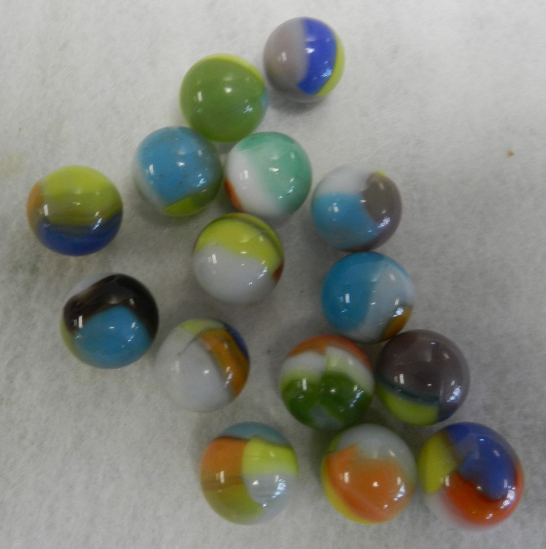 #21133m Nice Group of 15 Vitro Agate Marbles .59 to .62 Inches