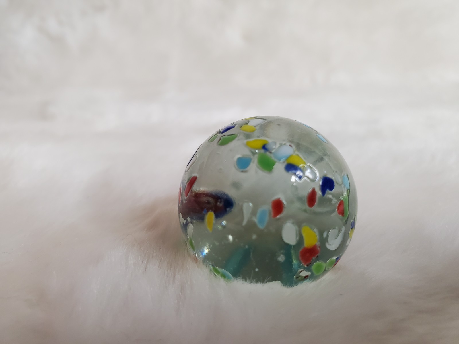1″ Vintage confetti shooter marble – clear glass w/ multi colors on surface