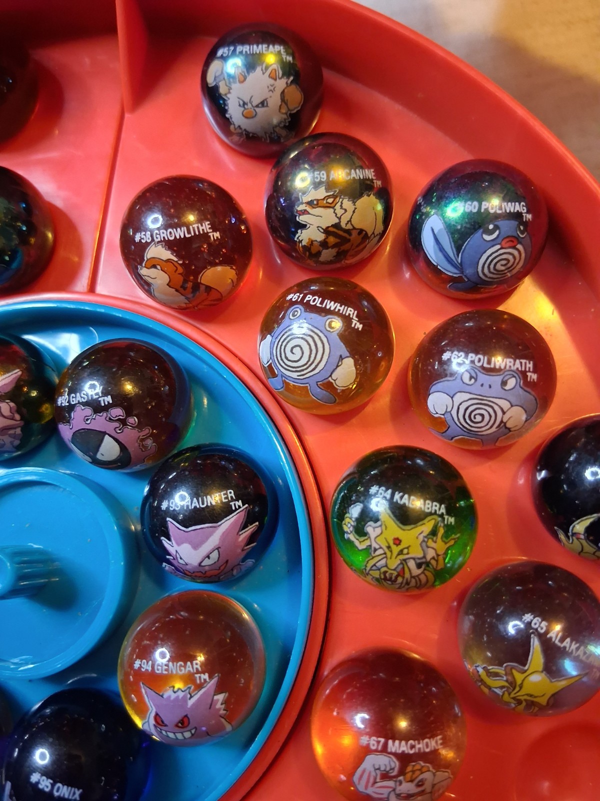 Pokémon Vintage 1999 Glass Character Marbles Set Of 125 w/ Poké Ball Carry Case