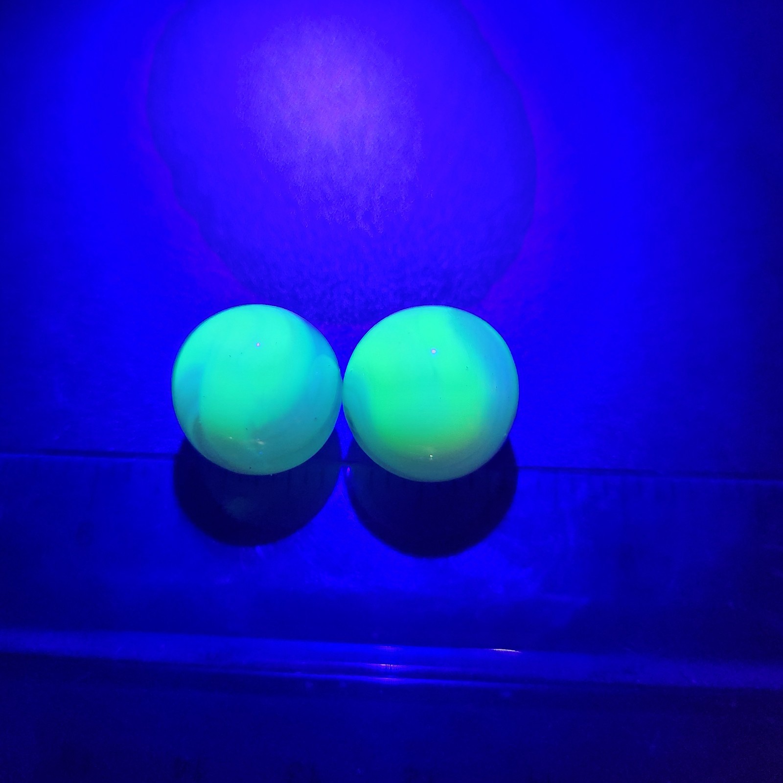 Set Of 2 Burmese Vaseline Glass Swirl Uranium Glass Marbles Uv Glow