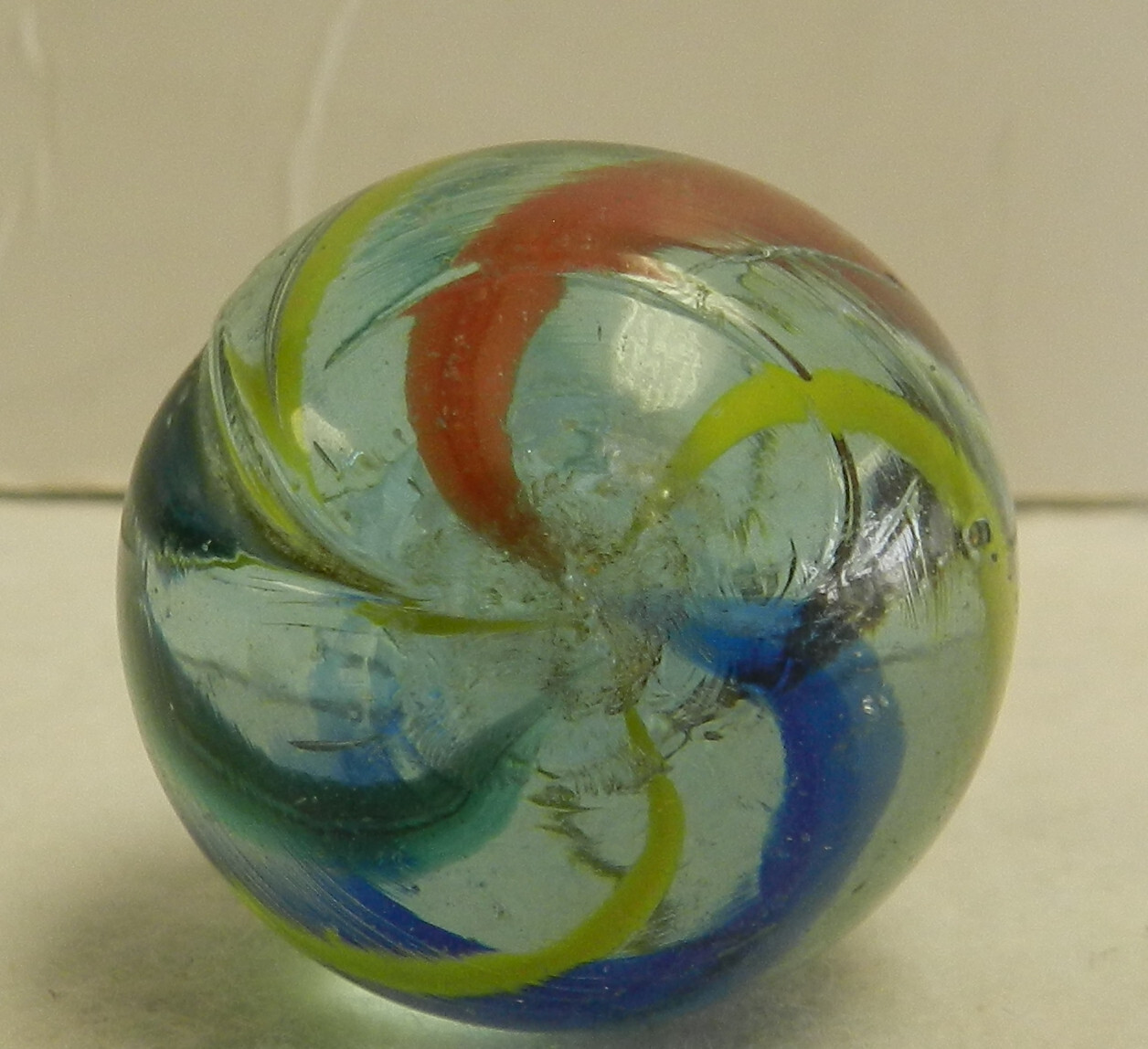 19177m Large 1.18 In Tinted Glass German Handmade Latticino Swirl Shooter Marble