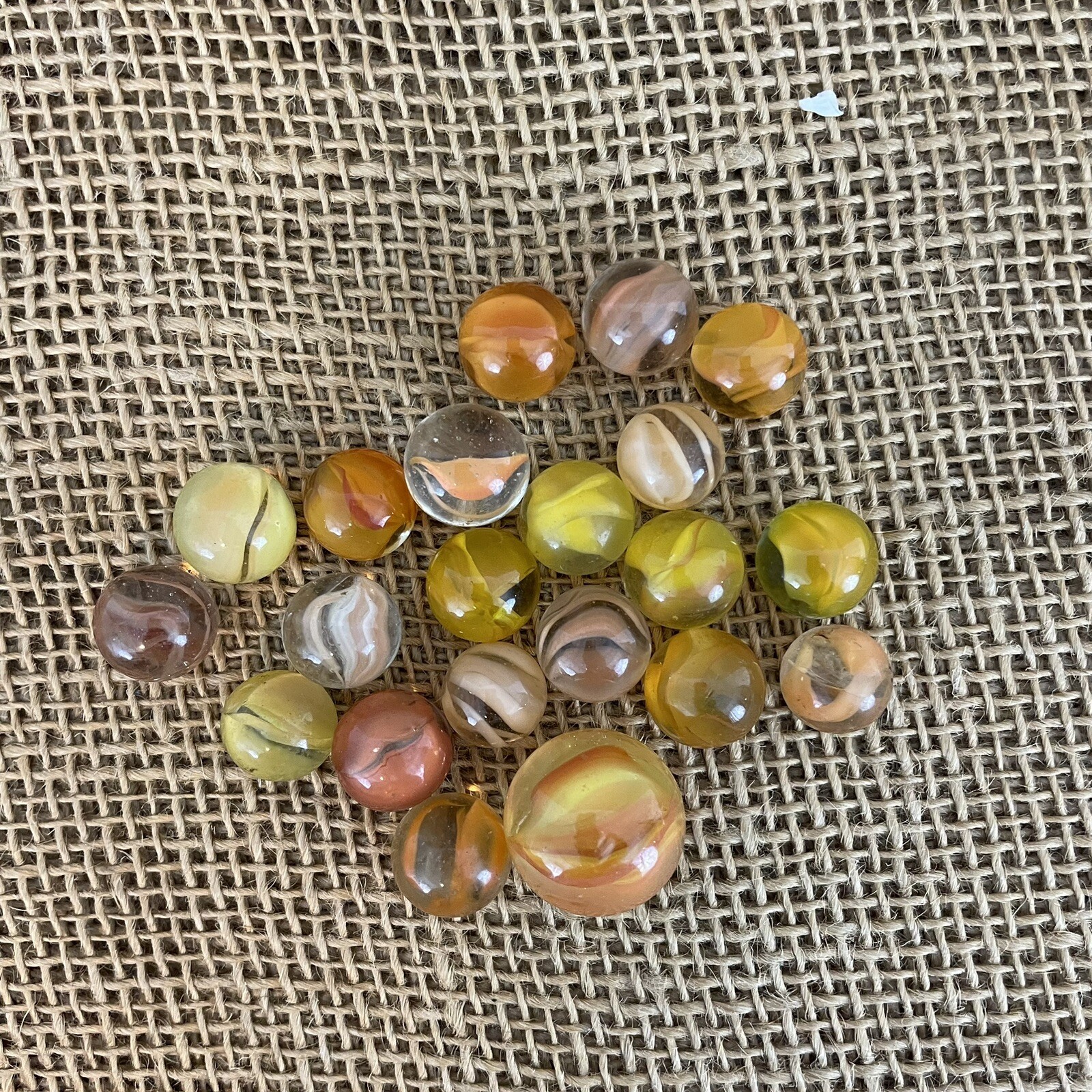 Vintage 50s Butterscotch Gold Yellow Cat Eyes Marbles with Shooter (21)