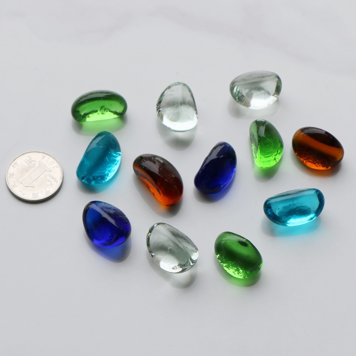 Glass Petals Stone 20mm-25mm Glass Pebbles Nuggets Decorative Fish Tank Vase