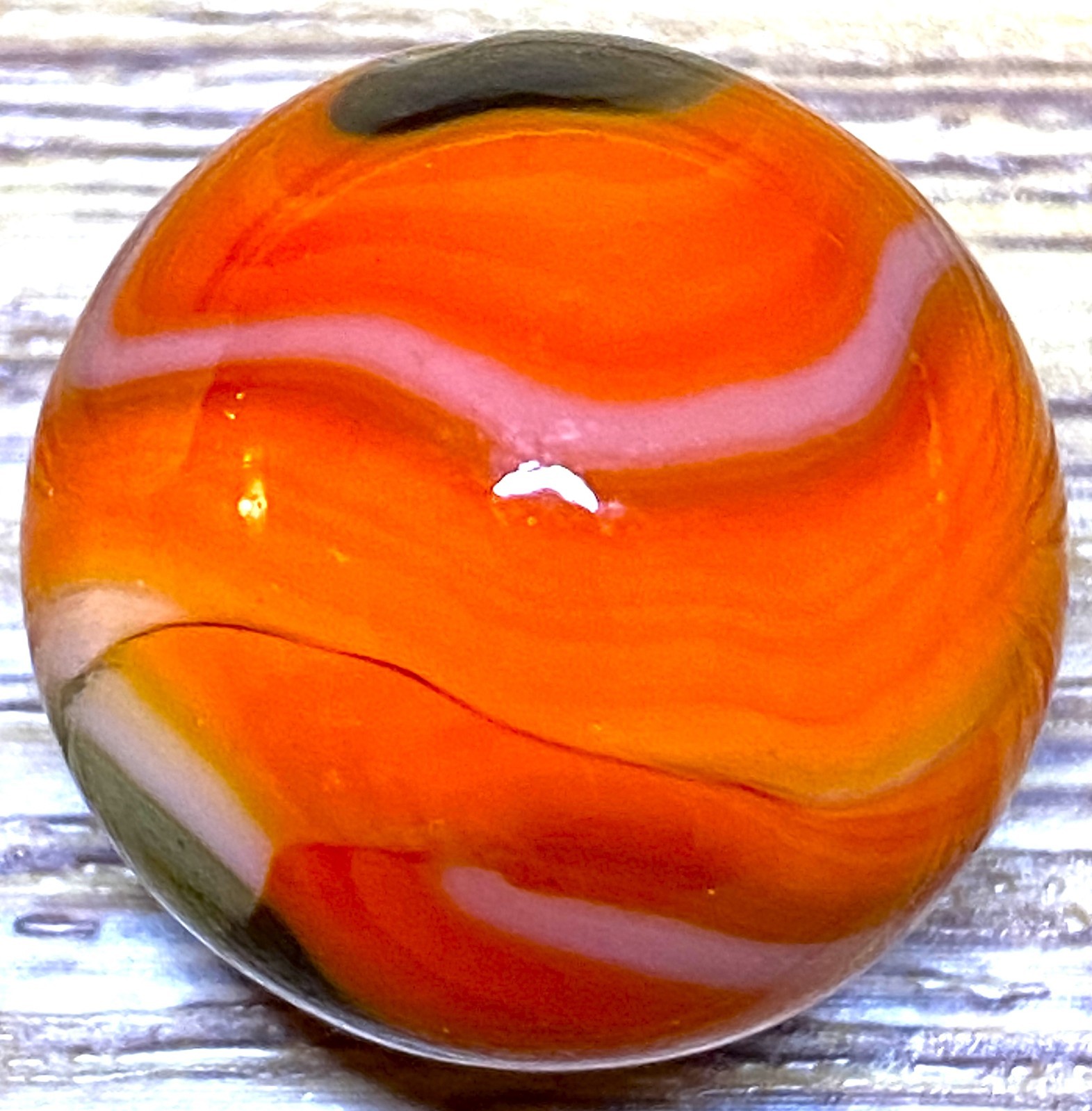 JSUPER BRIGHT ORANGE CONTRAST AVENTURINE SWIRLED SHOOTER .73″ BOX03/151