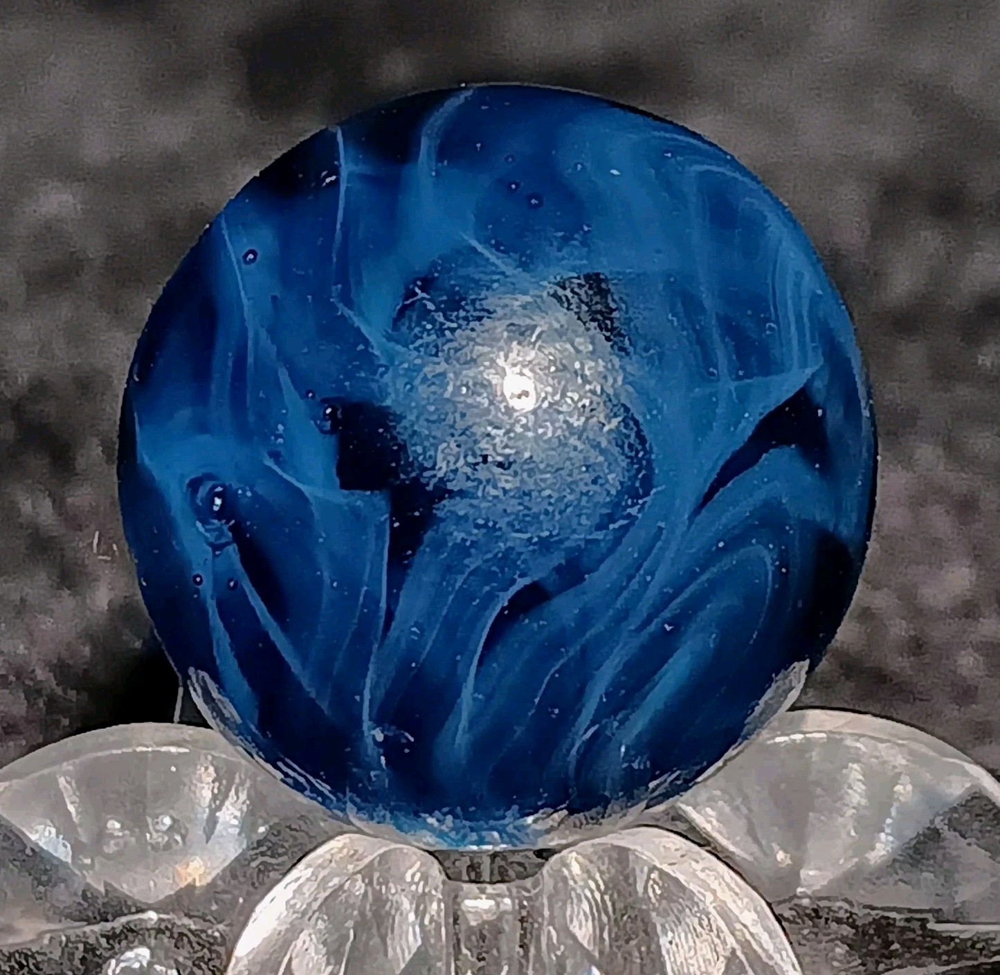 Vintage Alley Agate Transparent Swirl Marble. 5/8″ Mint(-) Uv Active.