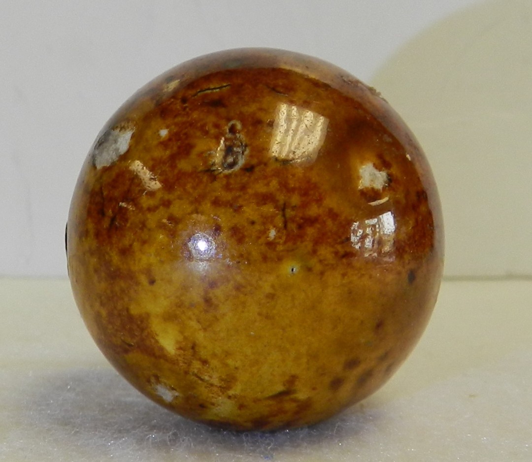 #20871m Large 1.37 Inches Vintage German Handmade Bennington Marble