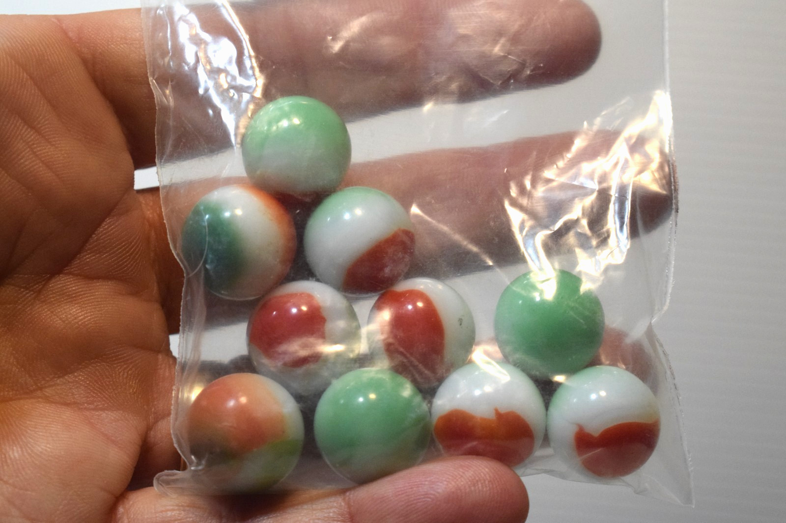 ARKO AGATE MARBLES POPEYE RED SHAMROCK GREEN PATCH OPAQUE WHITE VINTAGE GLASS