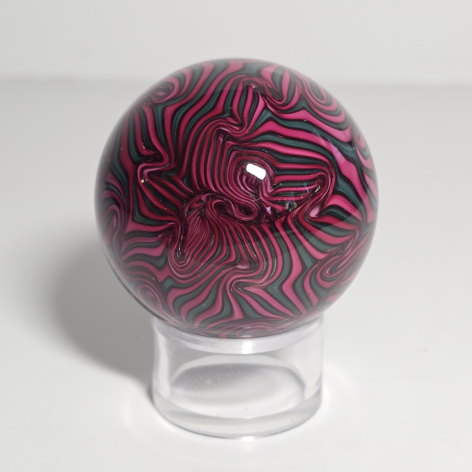 Virginia Wilson Toccalino 2004 Signed Art Glass Marble 1.96″ Pink & Teal Ribbon