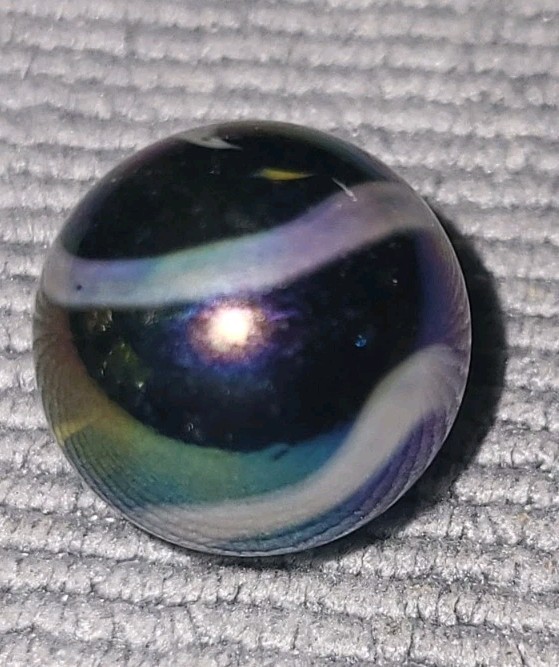 Vacor Marble Milky Way Or Rumba Iridized With White Yellow Swirls 5/8″ Marbles