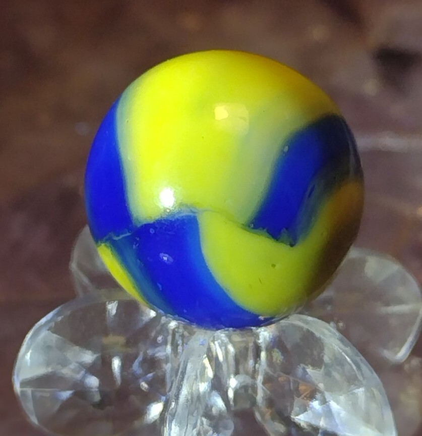 .63″ NM VINTAGE MARBLE KING MARBLES- UNIQUE BLUE