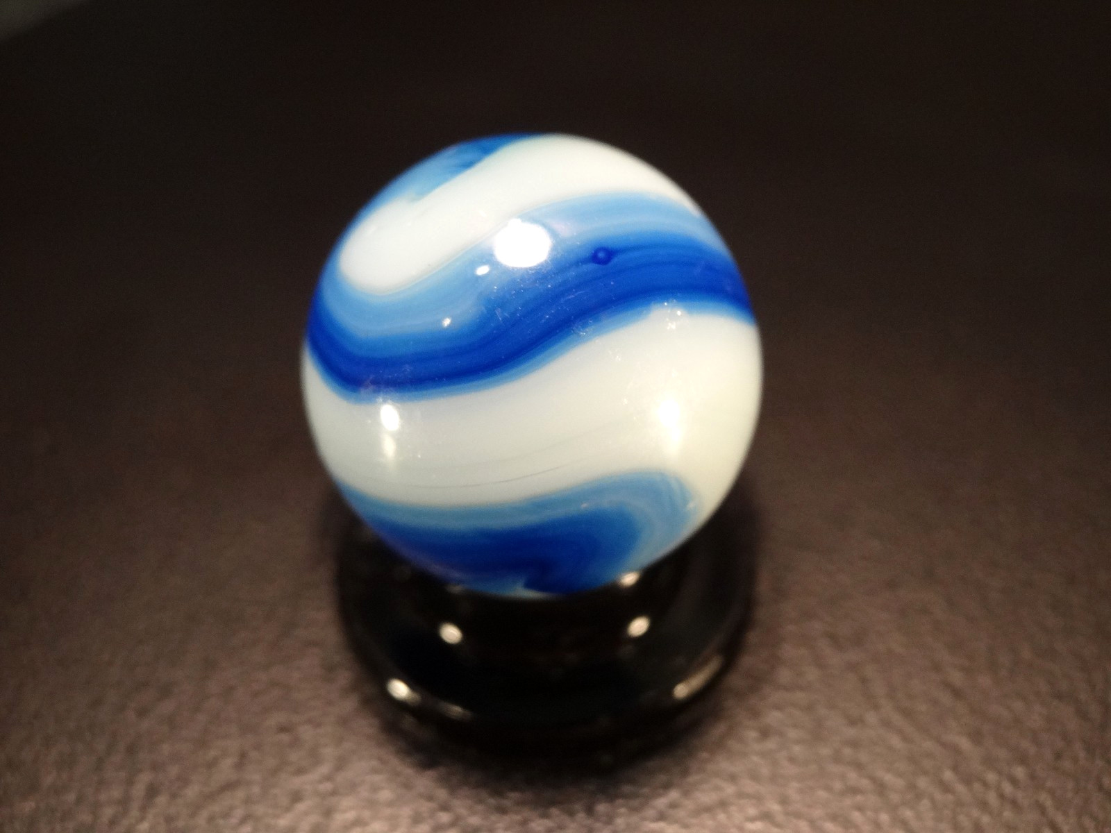 AKRO AGATE 11/16 ” SHOOTER on OPAL GLASS Two-Tone Blue VHTF 🔵🔵