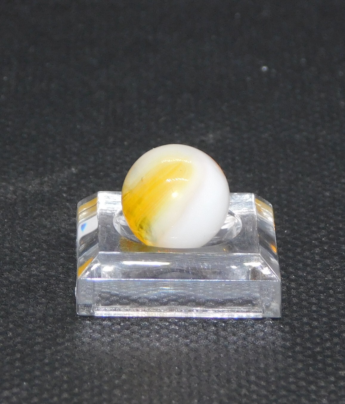 Vintage Marble Glass Christensen CAC Pewee Yellow Transparent Stripe 0.47″ 0-102