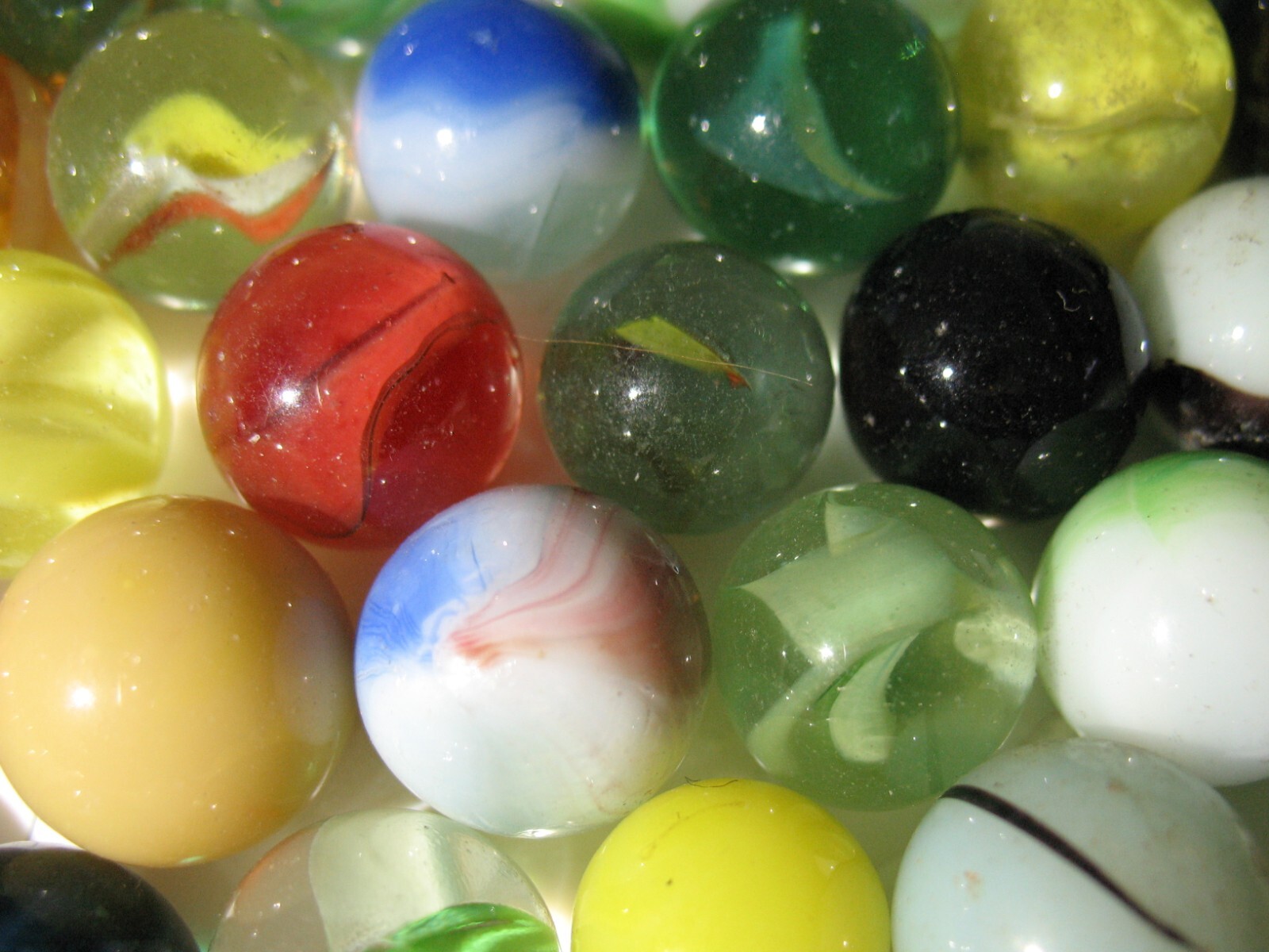130+ Vtg Machine Made Marbles Various Makers +Types .53″ to .97″ diameter