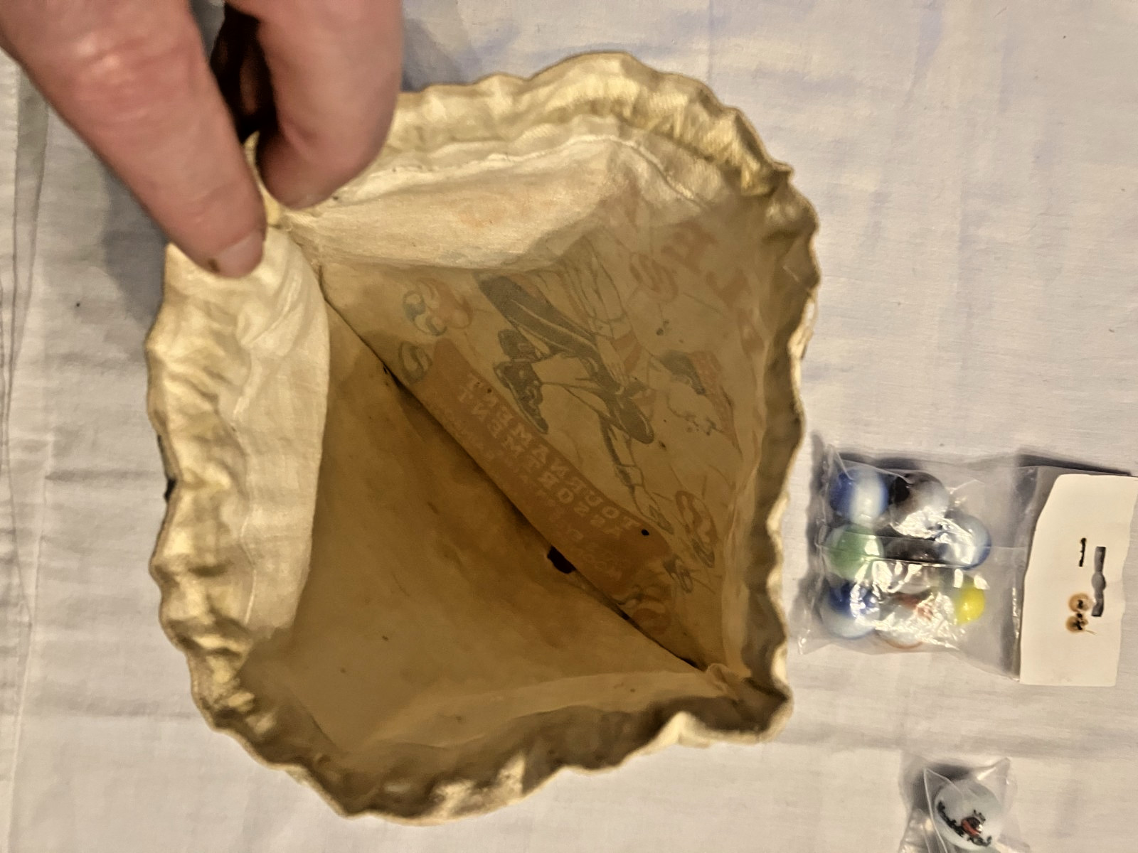 Marble King Marbles Tournament Cloth Bag 60 Agates 6 Bowlers 2 Rare MK Shooters