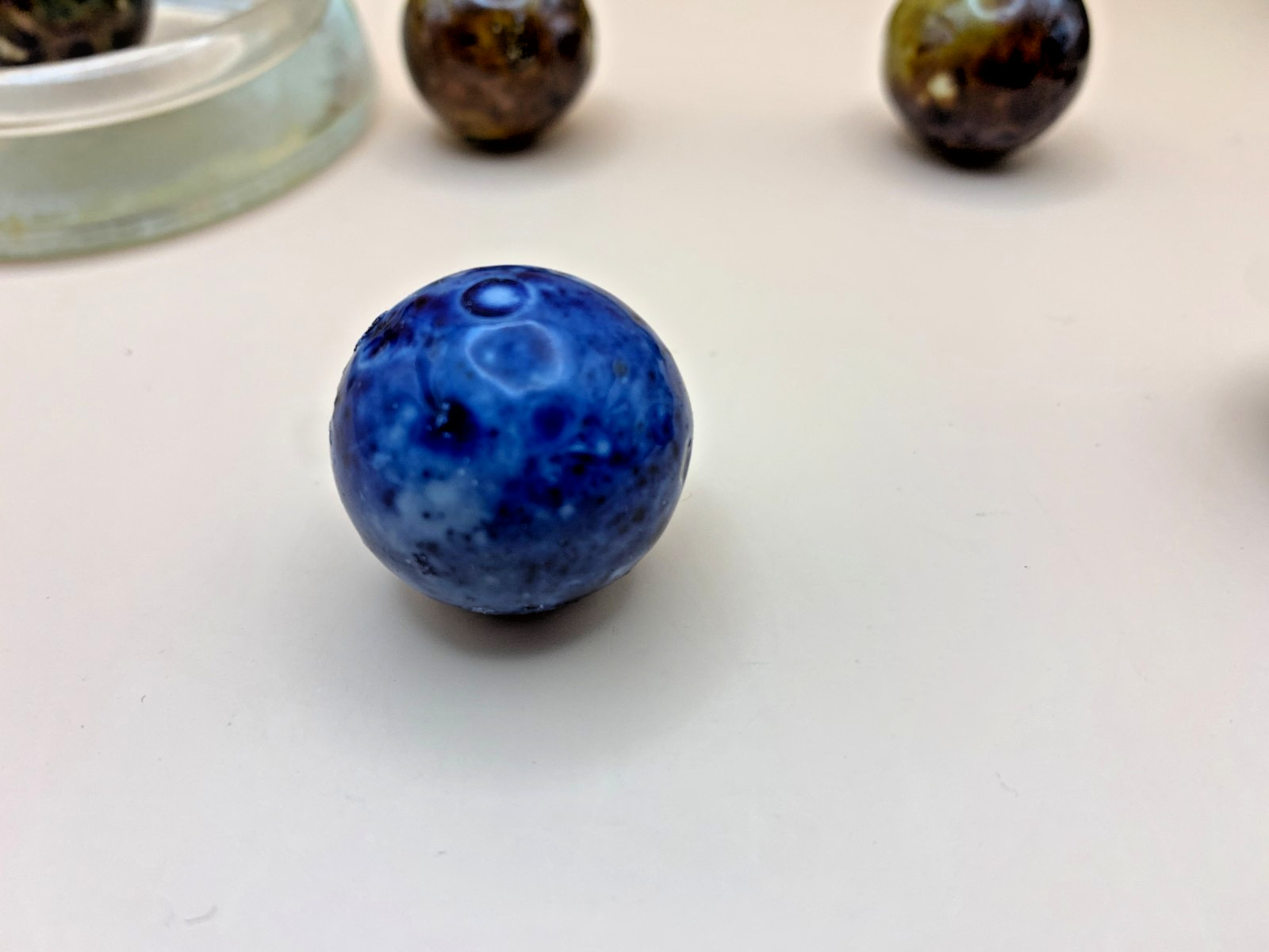 Blue & White / Brown Green Spotted Handmade Bennington 1″ Shooter Marbles lot 5