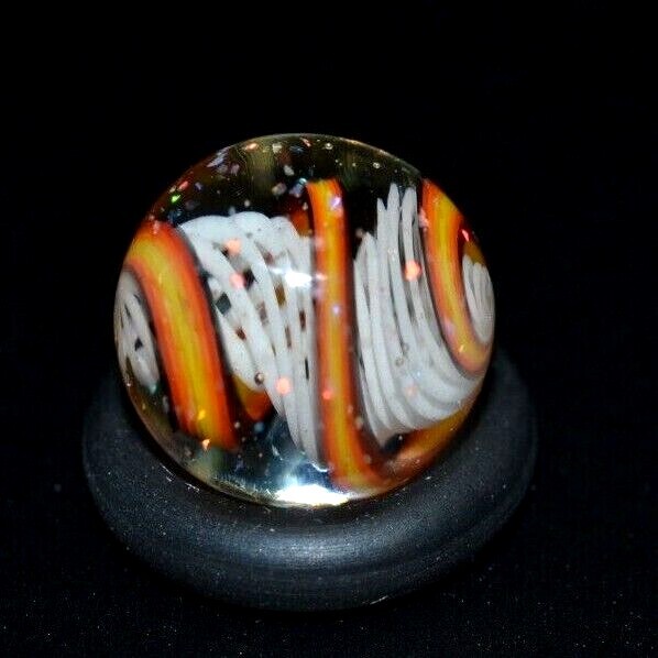 BRYAN TRILLAS GLASS MARBLE/.518″-RARE YELLOW BLACKLIGHT CLOWNFISH-YELLOW,ORANGE+