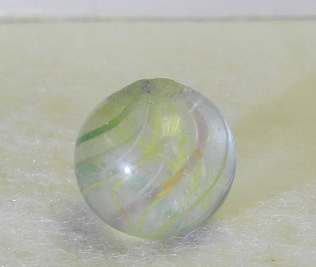 #21062m Small .51 In Vintage German Handmade 2 Color Latticino Swirl Marble