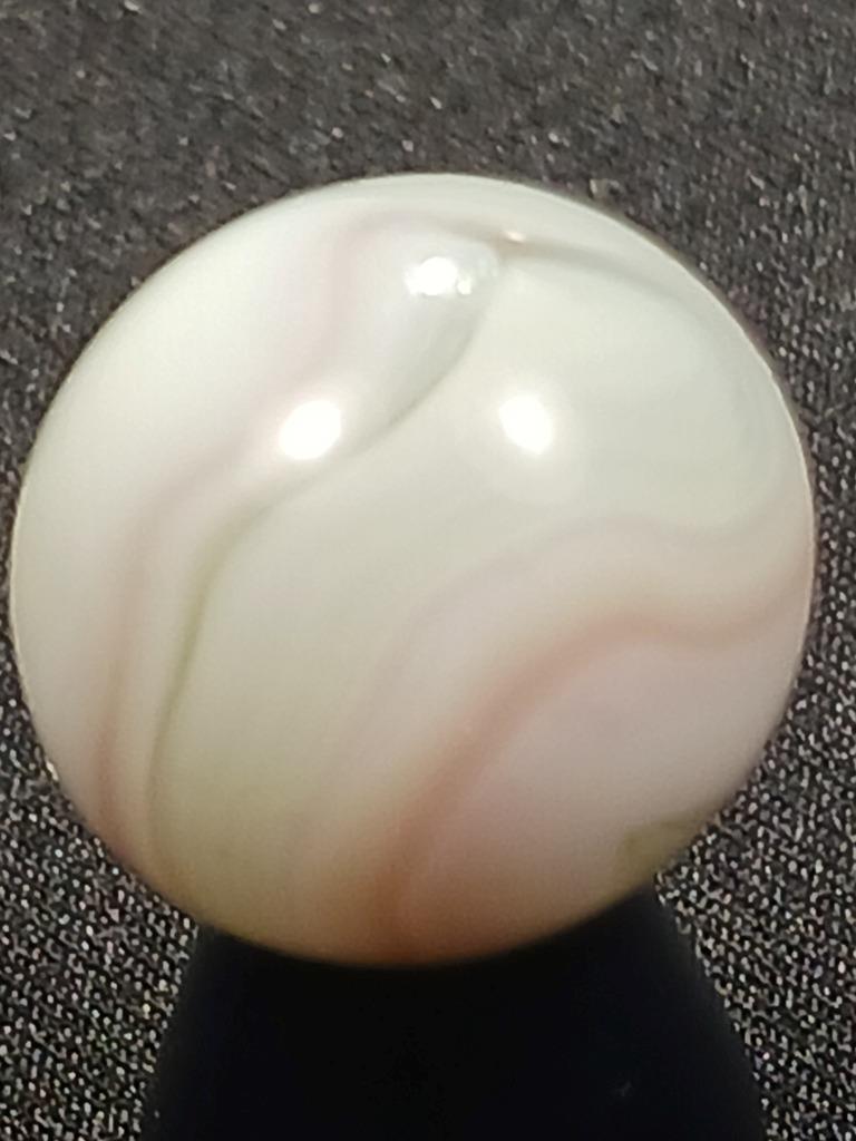 Vitro Agate Light Lavender Pearl White V-Patch Near Mint Serious Marble A125