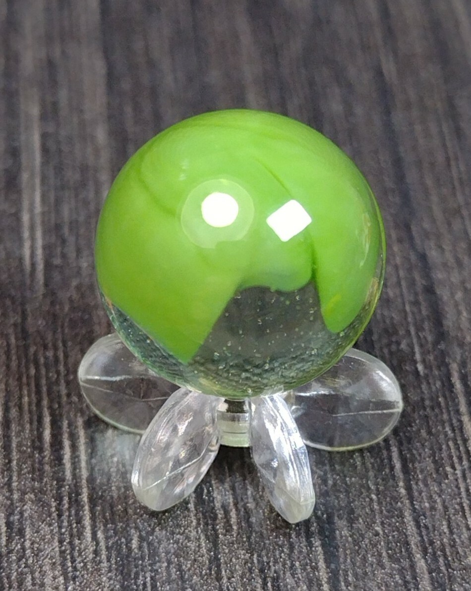 NM+ Lime Green Victory Style Patch Clear Base Vitro ? Glass Vintage Marbles .60″