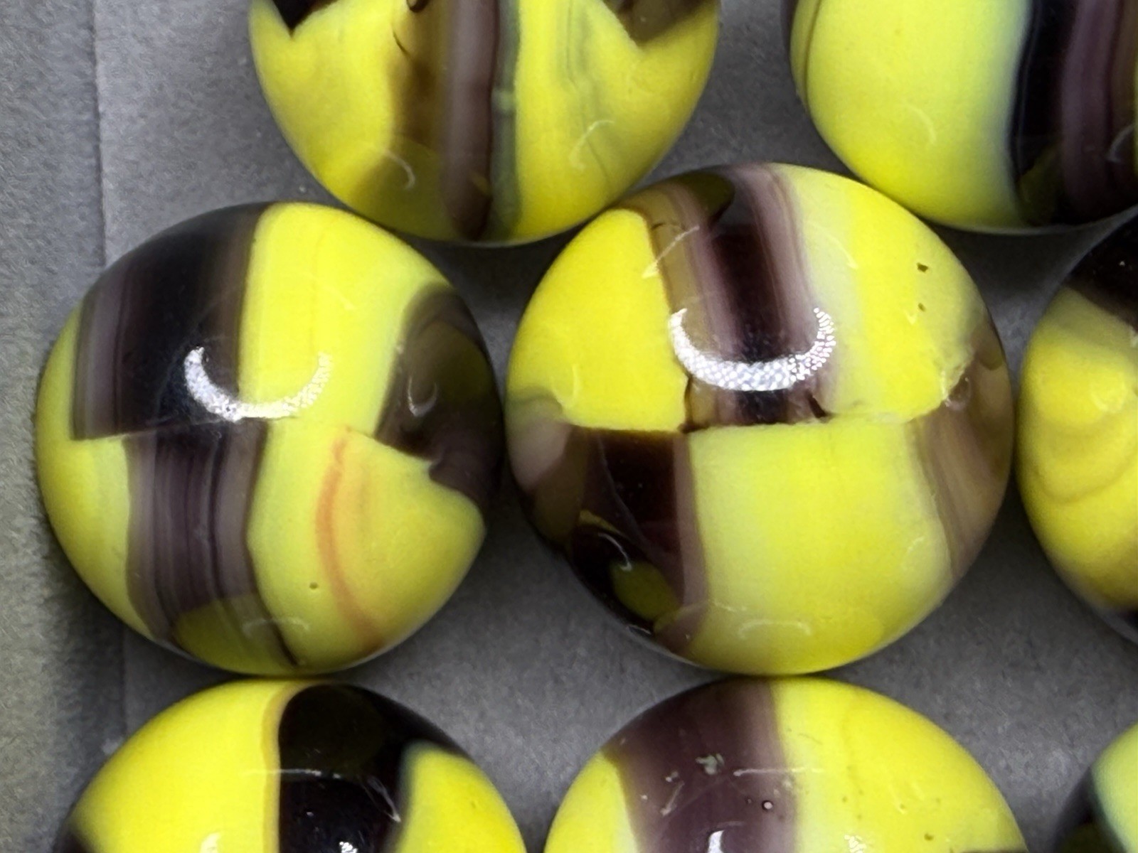Lot Of 11 Marble King Bumblebee Marbles .61” To .66” NM(+) To Mint
