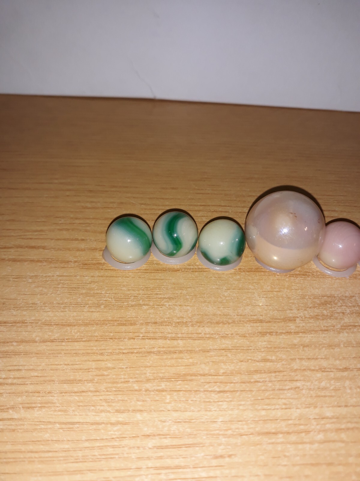 Uranium UV Jabo Electric Eel Marble King Fenton Burmese Glass Marbles Florescent